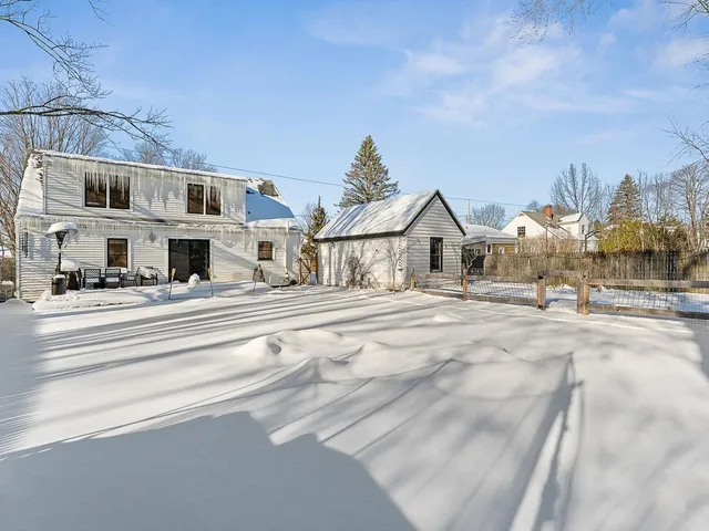 $595,000 | 55 Cross Parkway, Burlington, VT 05408