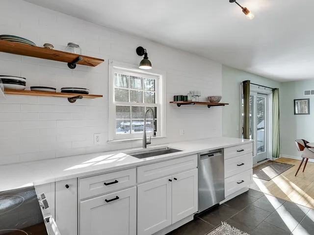 $595,000 | 55 Cross Parkway, Burlington, VT 05408