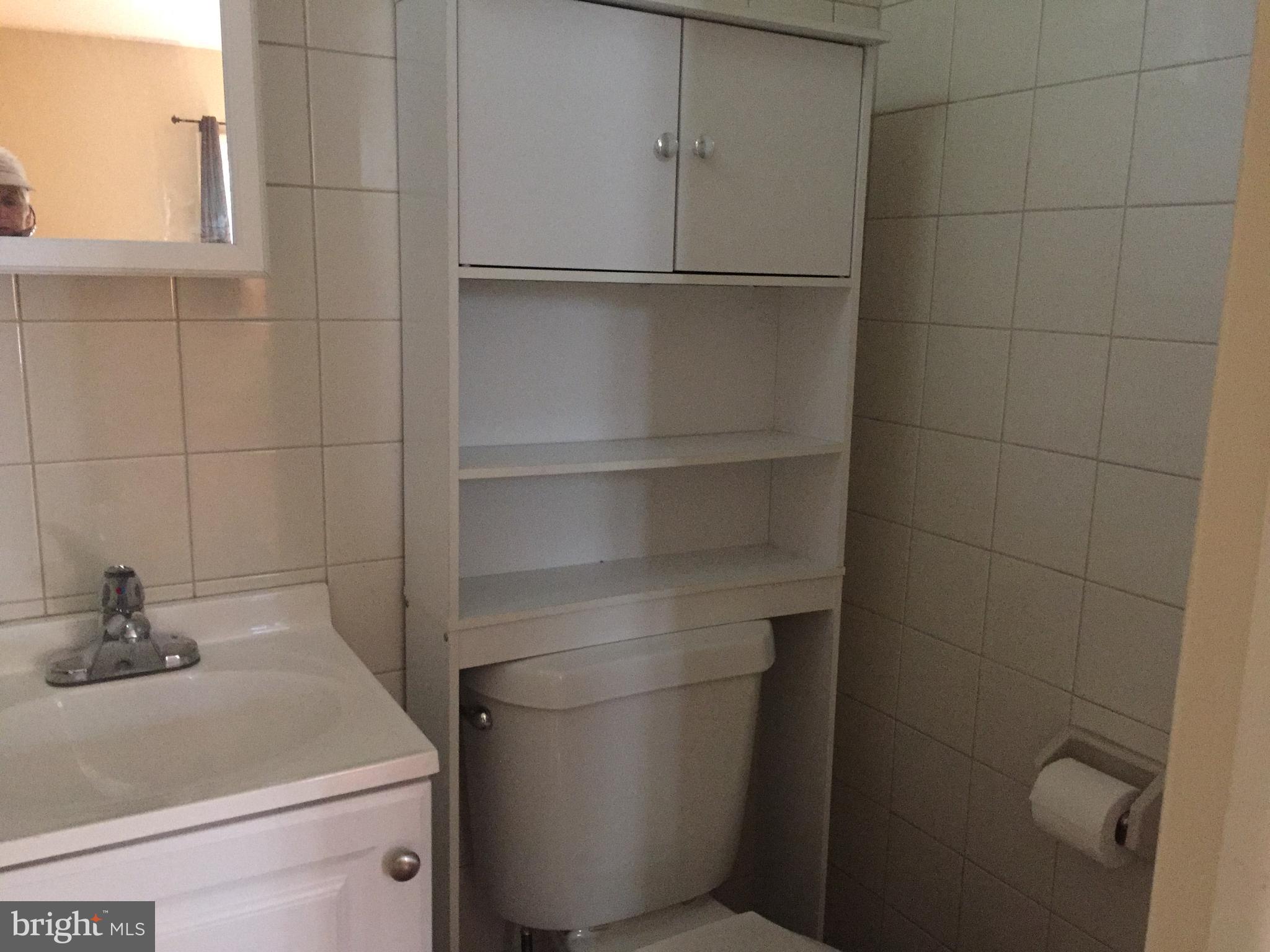 150 Glen Riddle Road Media, PA 19063 - Photo 20 of 32 Powder Room off Family Room