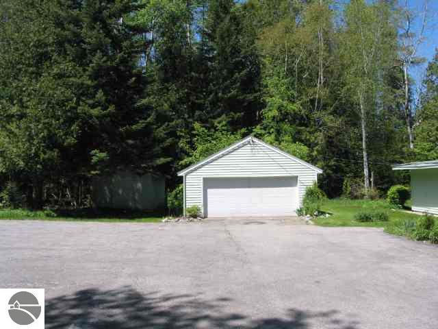 1833 East River Road Traverse City, MI 49696 - Photo 7 of 9 1663564-6.JPG