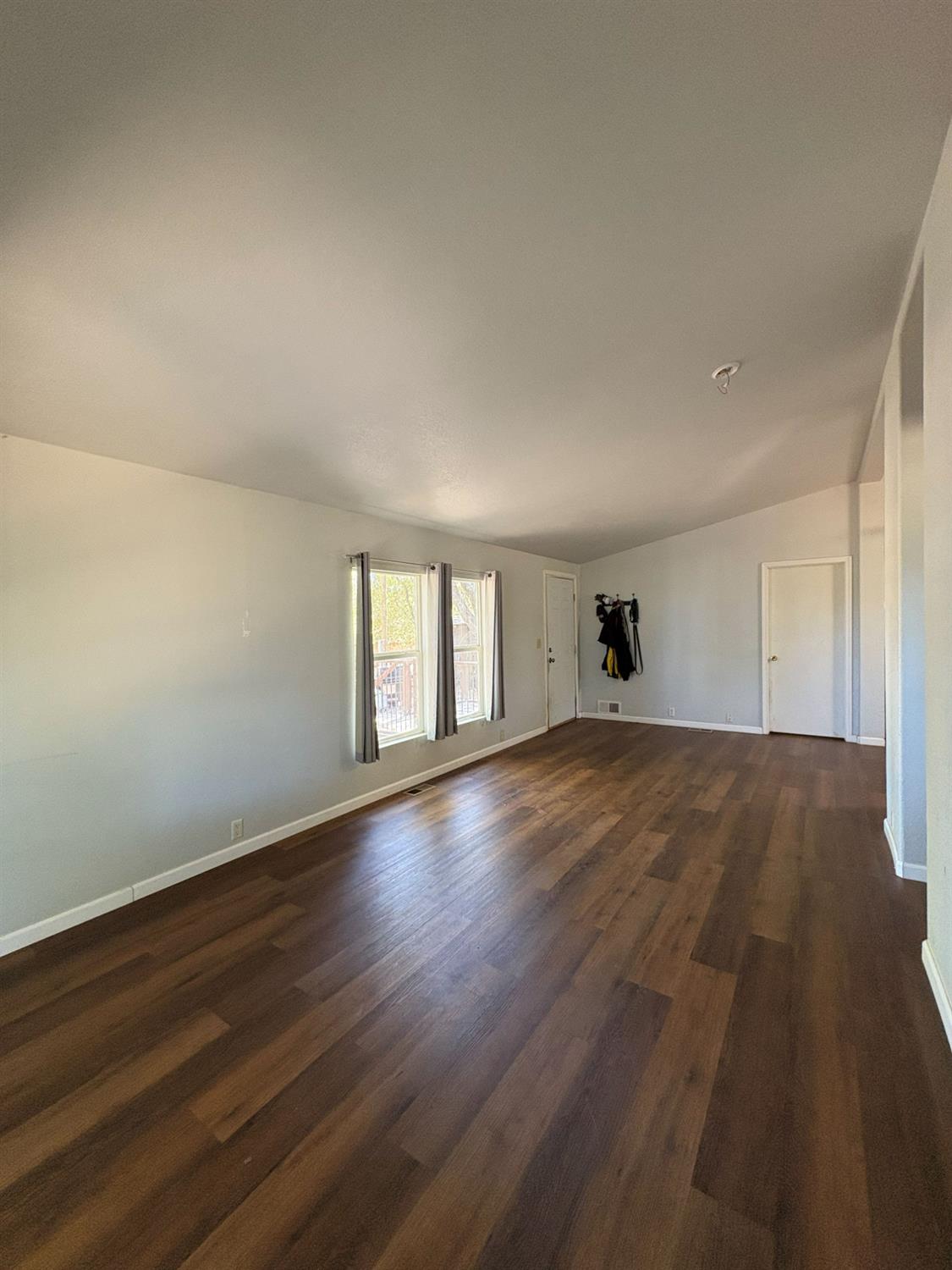 7747 Doster Road Mountain Ranch, CA 95246 - Photo 10 of 36 Gallery Image 10
