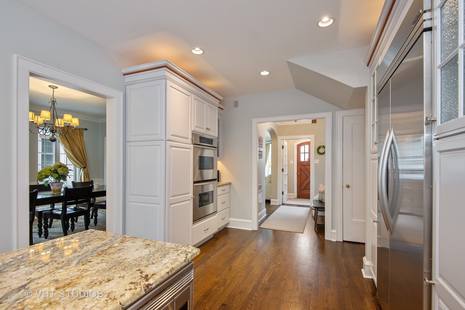720 Forest Road Glenview, IL 60025 - Photo 9 of 33 Gallery Image 9