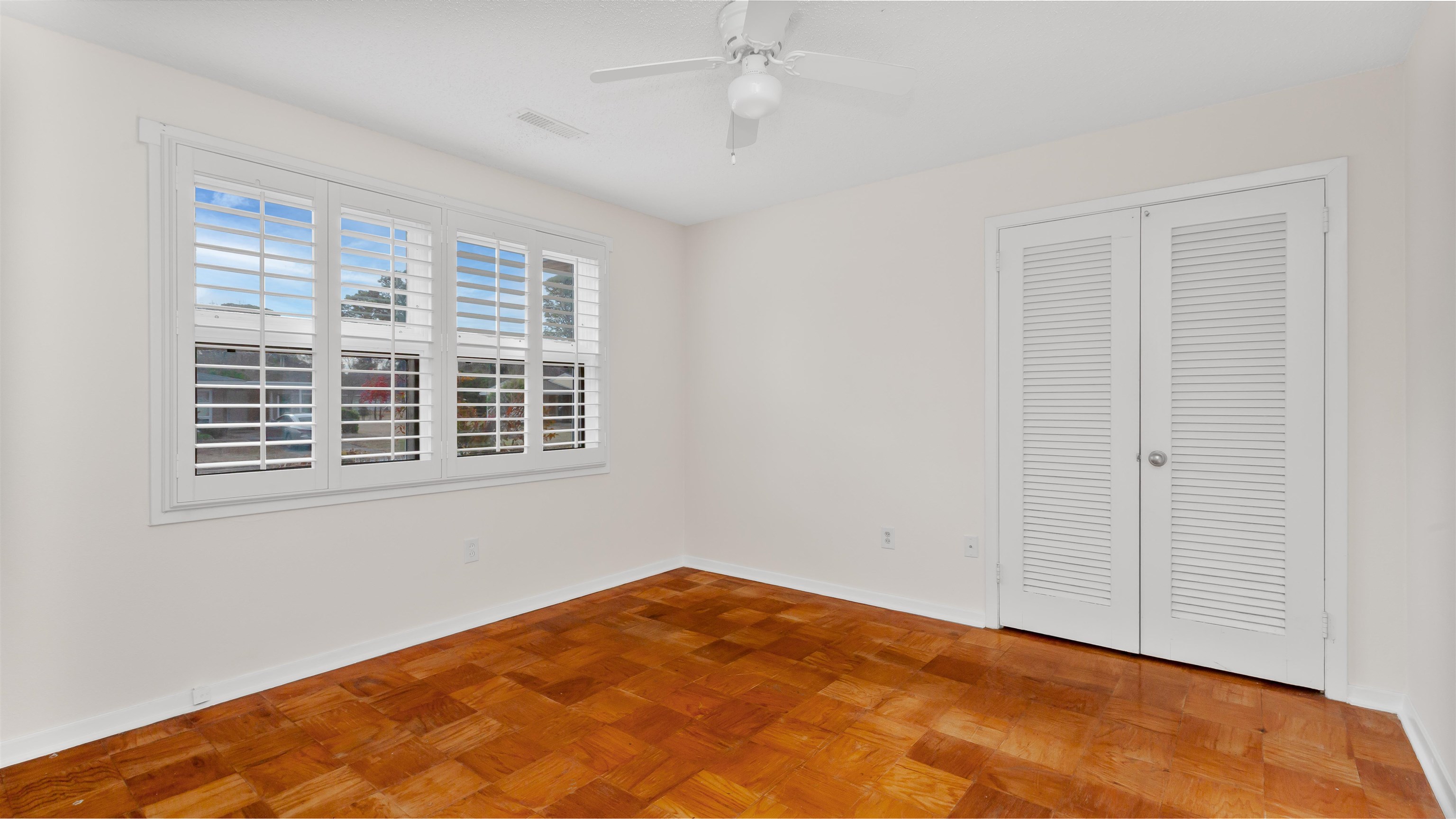 539 Redwood Avenue, Unit 539 Myrtle Beach, SC 29577 - Photo 24 of 42 With parquet flooring, ceiling fan and large window for natural light.