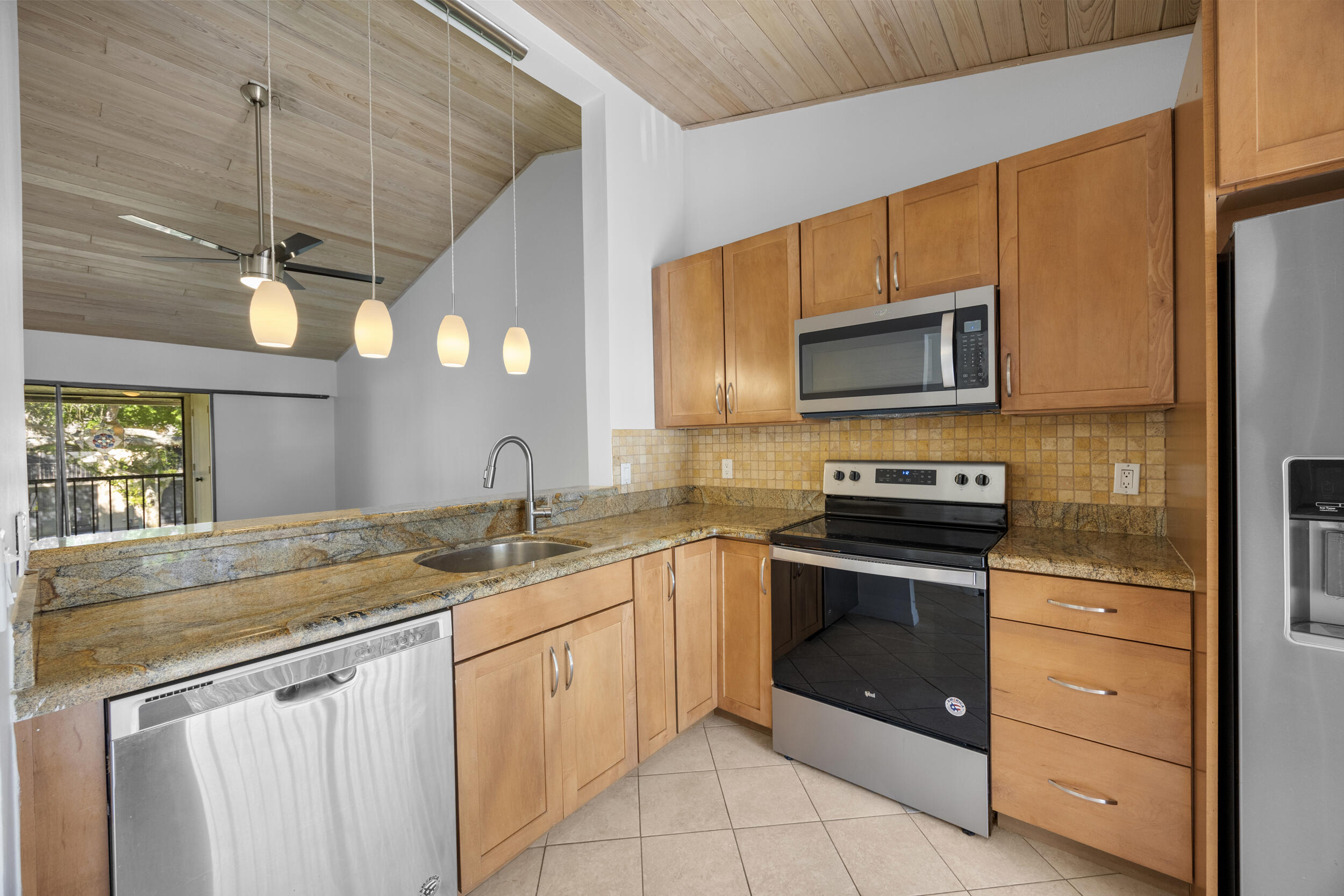 3939 Northeast 5th Avenue, Unit B206 Boca Raton, FL 33431 - Photo 1 of 38 Kitchen