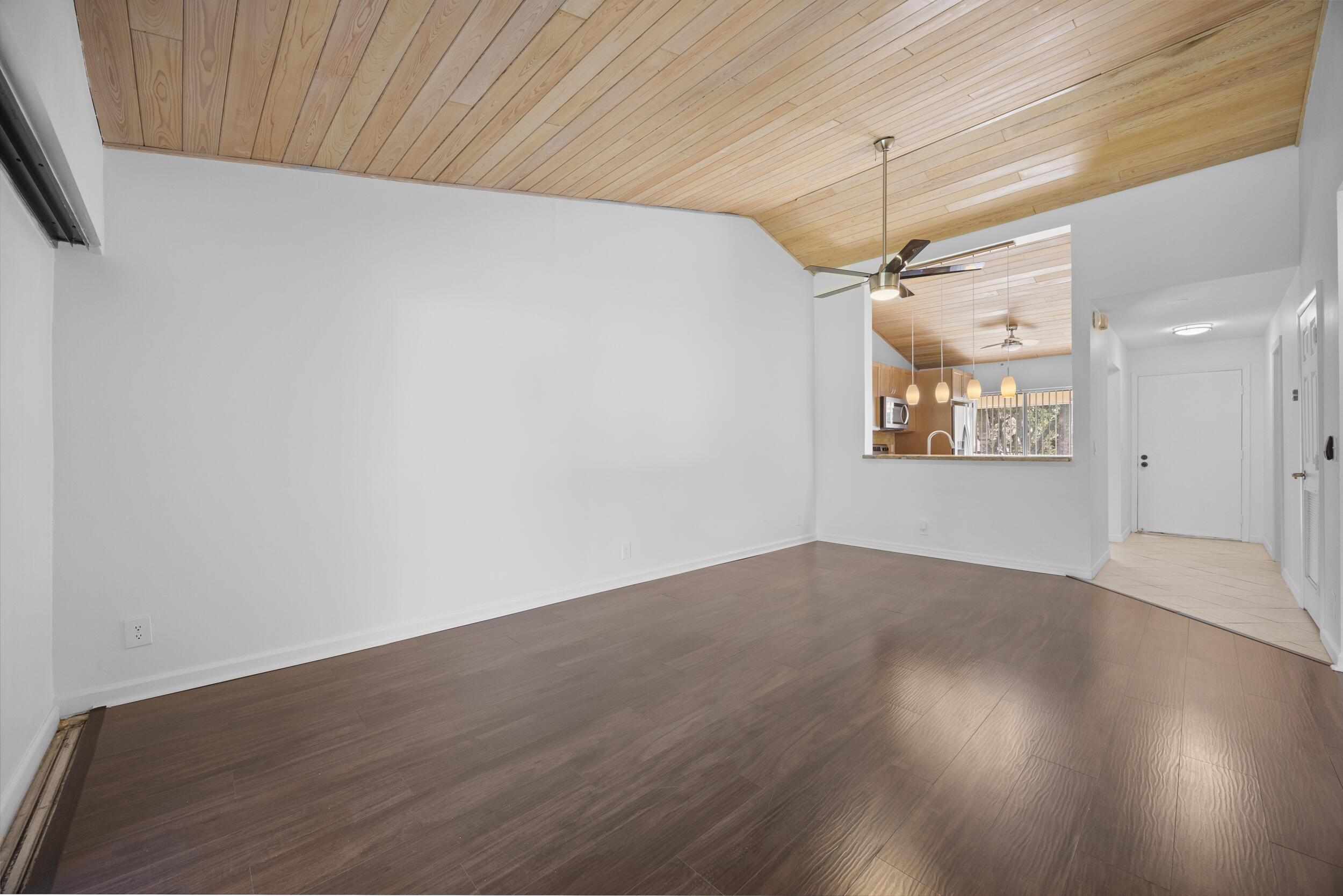 3939 Northeast 5th Avenue, Unit B206 Boca Raton, FL 33431 - Photo 11 of 38 Living