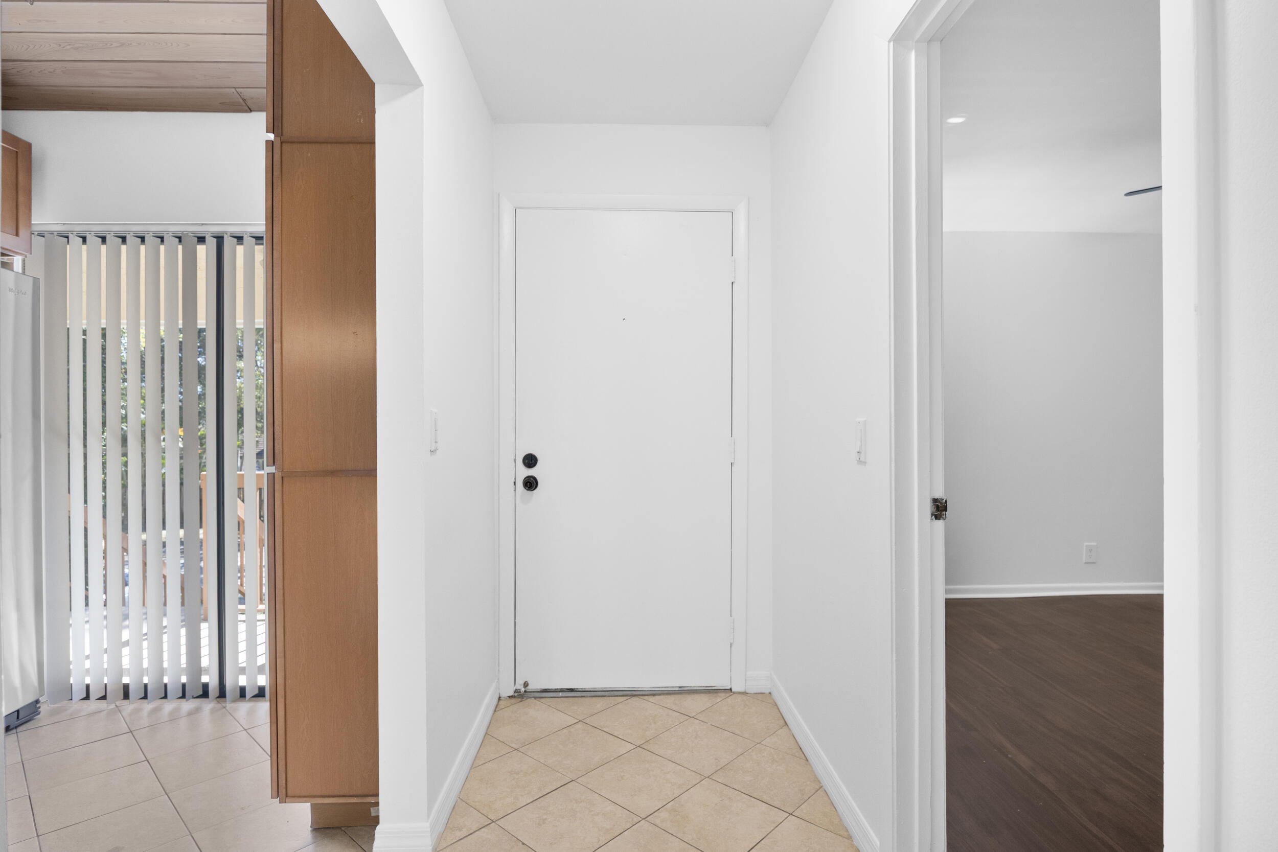 3939 Northeast 5th Avenue, Unit B206 Boca Raton, FL 33431 - Photo 15 of 38 Entry