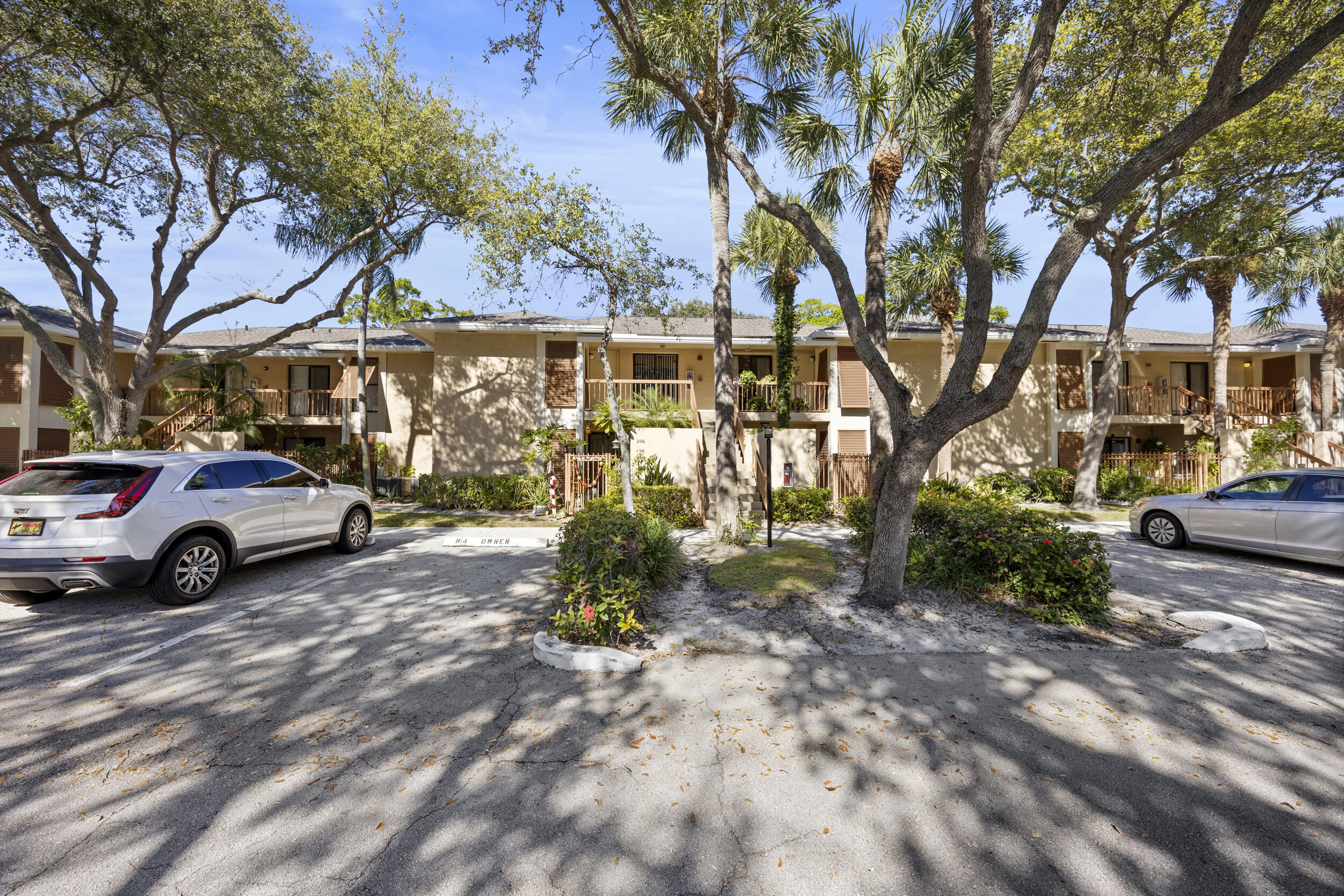 3939 Northeast 5th Avenue, Unit B206 Boca Raton, FL 33431 - Photo 30 of 38 Parking