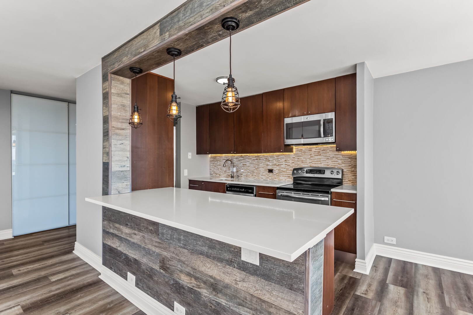 5445 North Sheridan Road, Unit 3501 Chicago, IL 60640 - Photo 7 of 29