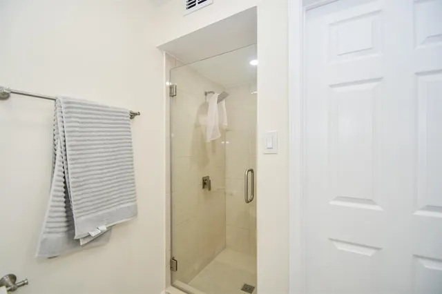 $2,300 | 6304 Riverview Way, Houston, TX 77057