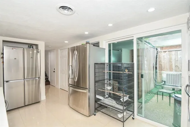 $2,300 | 6304 Riverview Way, Houston, TX 77057