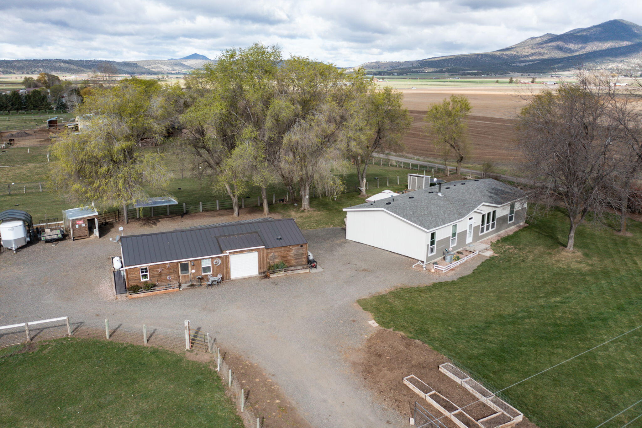 7651 Edwards Road Prineville, OR 97754 - Photo 8 of 54 2026_04_02_7651_NE_Edwards_Rd_Pv_drone-2