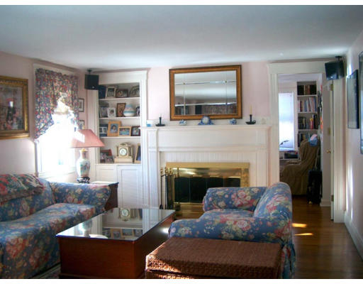 27 Wyman Road Marblehead, MA 01945 - Photo 3 of 8 Gallery Image 3