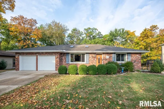 $268,000 | 6315 North Post Oak Road, Peoria, IL 61615