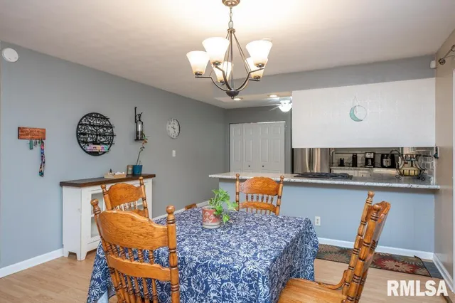 $268,000 | 6315 North Post Oak Road, Peoria, IL 61615