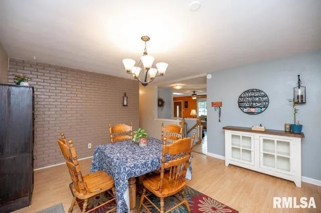 $268,000 | 6315 North Post Oak Road, Peoria, IL 61615