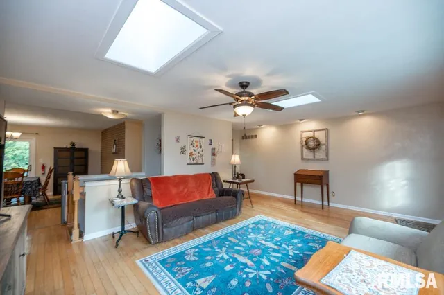 $268,000 | 6315 North Post Oak Road, Peoria, IL 61615