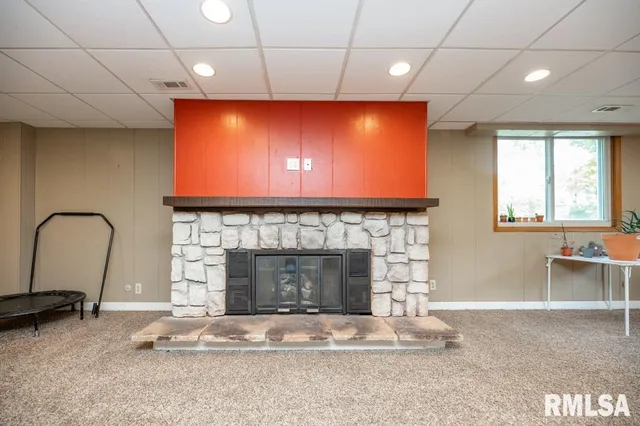 $268,000 | 6315 North Post Oak Road, Peoria, IL 61615