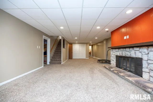 $268,000 | 6315 North Post Oak Road, Peoria, IL 61615