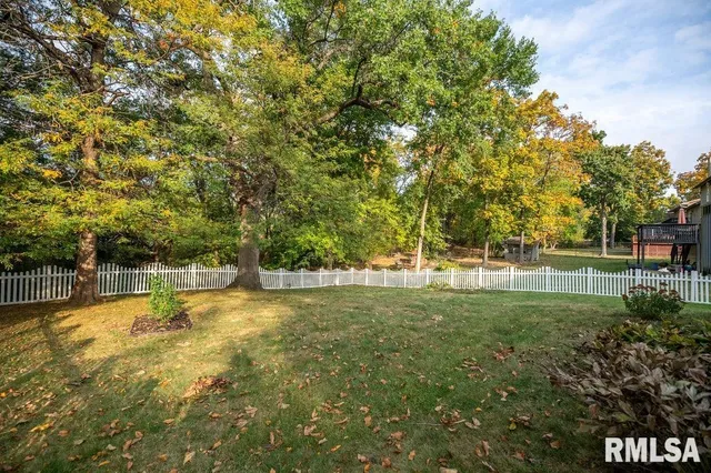 $268,000 | 6315 North Post Oak Road, Peoria, IL 61615