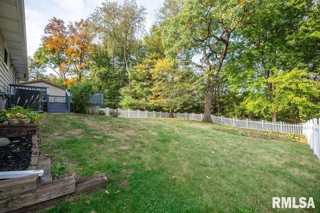 $268,000 | 6315 North Post Oak Road, Peoria, IL 61615