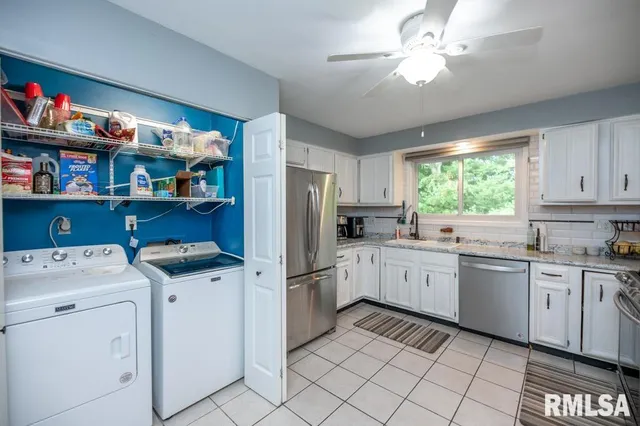 $268,000 | 6315 North Post Oak Road, Peoria, IL 61615