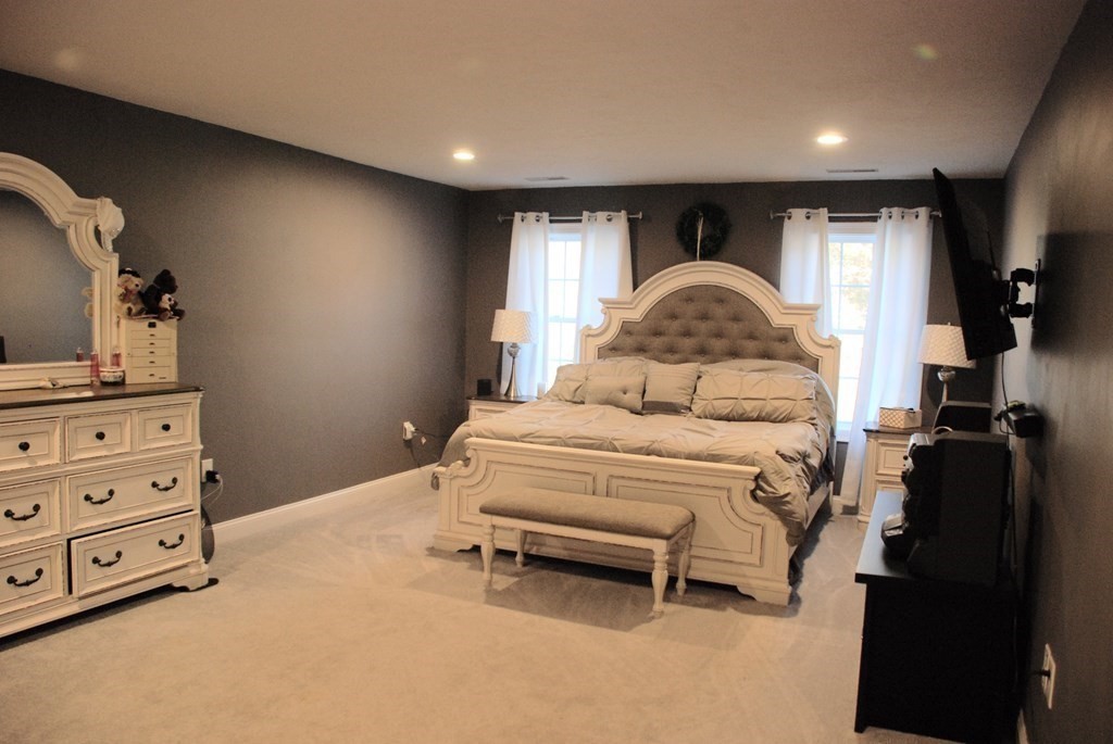 2 Ledge Road Chelmsford, MA 01863 - Photo 22 of 40