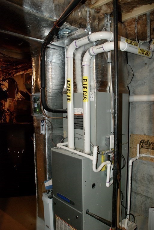 2 Ledge Road Chelmsford, MA 01863 - Photo 38 of 40