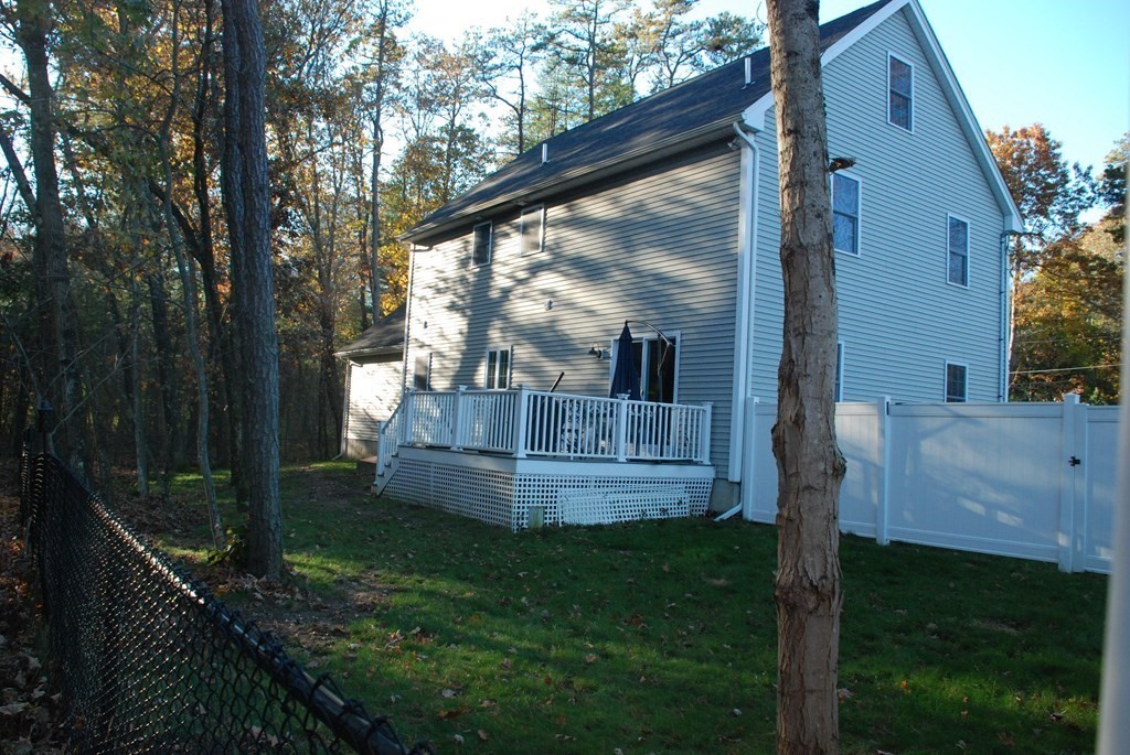 2 Ledge Road Chelmsford, MA 01863 - Photo 5 of 40