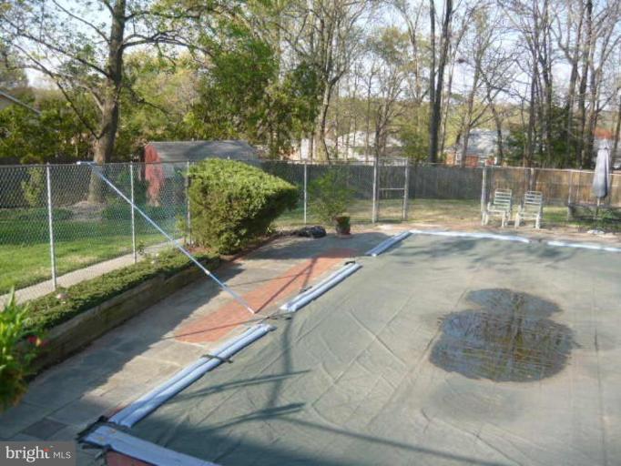7202 Kempton Road Lanham, MD 20706 - Photo 10 of 19 Swimming Pool