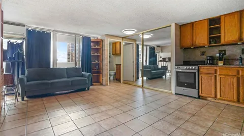 $220,000 | 824 Kinau Street, Unit 1211, Honolulu, HI 96813