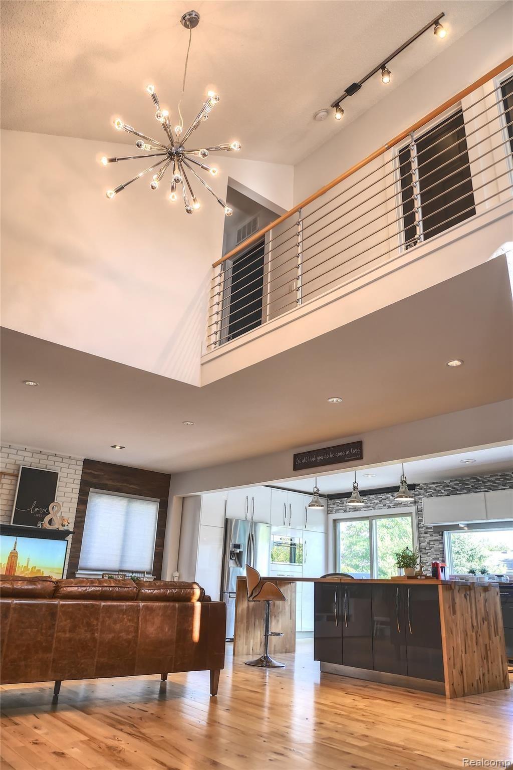 45235 Saltz Road Canton, MI 48187 - Photo 2 of 13 split floors 2.jpg