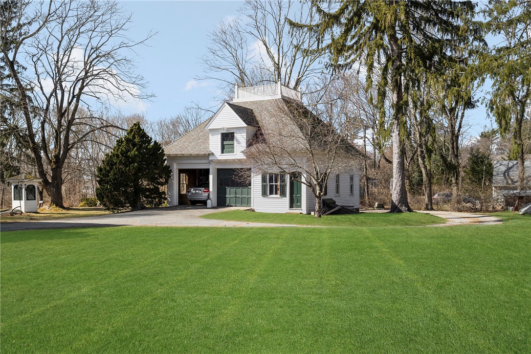 217 Washington Road Barrington, RI 02806 - Photo 3 of 48