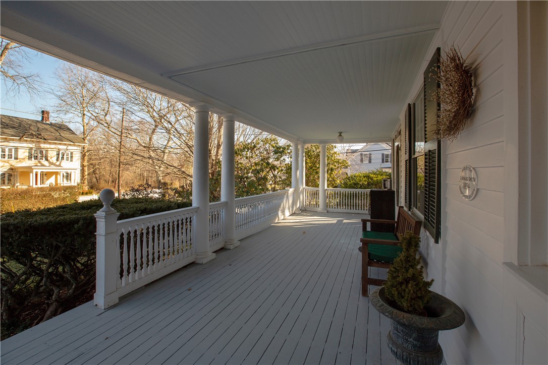 217 Washington Road Barrington, RI 02806 - Photo 9 of 48