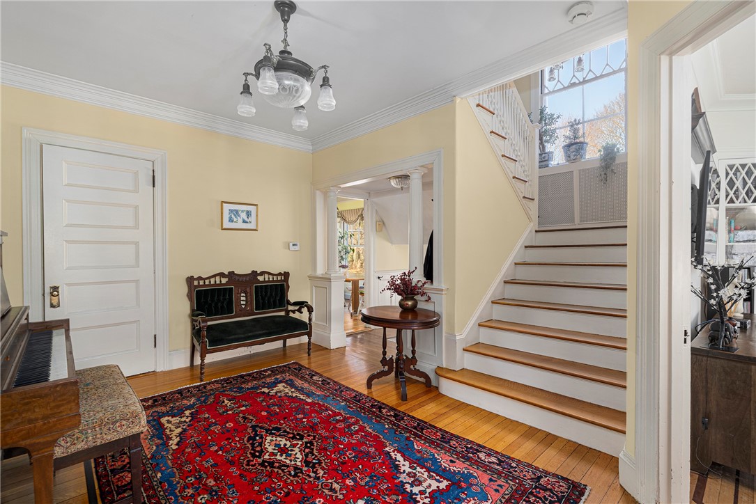 217 Washington Road Barrington, RI 02806 - Photo 10 of 48