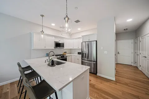 $599,000 | 1 Revolution Way, Unit 104, Canton, MA 02021
