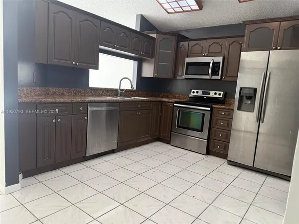 $3,300 | 206 Southwest 159th Way, Sunrise, FL 33326