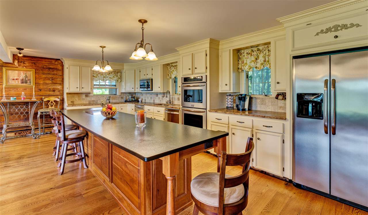 64 Little Sunapee Road New London, NH 03257 - Photo 6 of 39