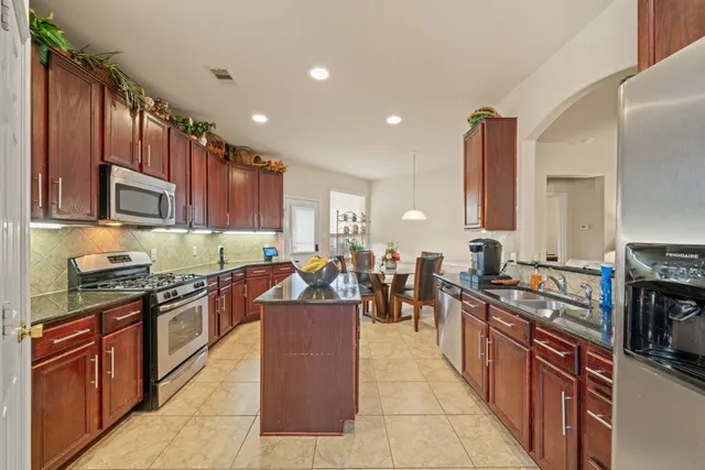 $370,000 | 19523 South Oblong Circle, Cypress, TX 77429