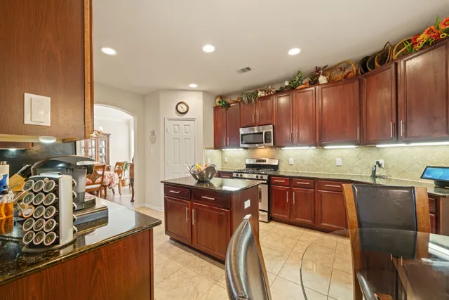 $370,000 | 19523 South Oblong Circle, Cypress, TX 77429