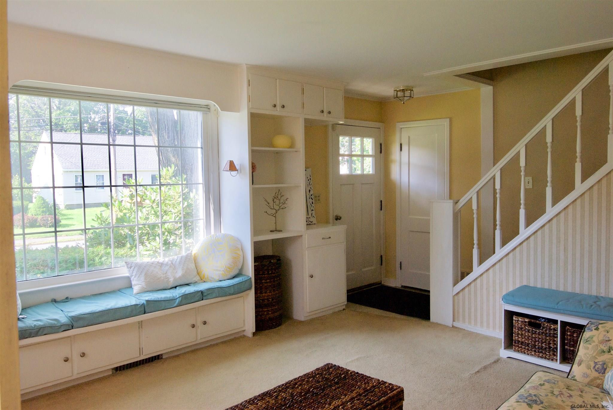 39 Rapple Drive Colonie, NY 12205 - Photo 2 of 21 Photo 2