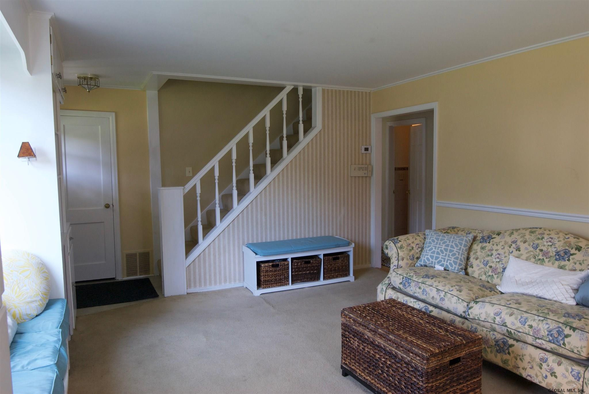 39 Rapple Drive Colonie, NY 12205 - Photo 3 of 21 Photo 3