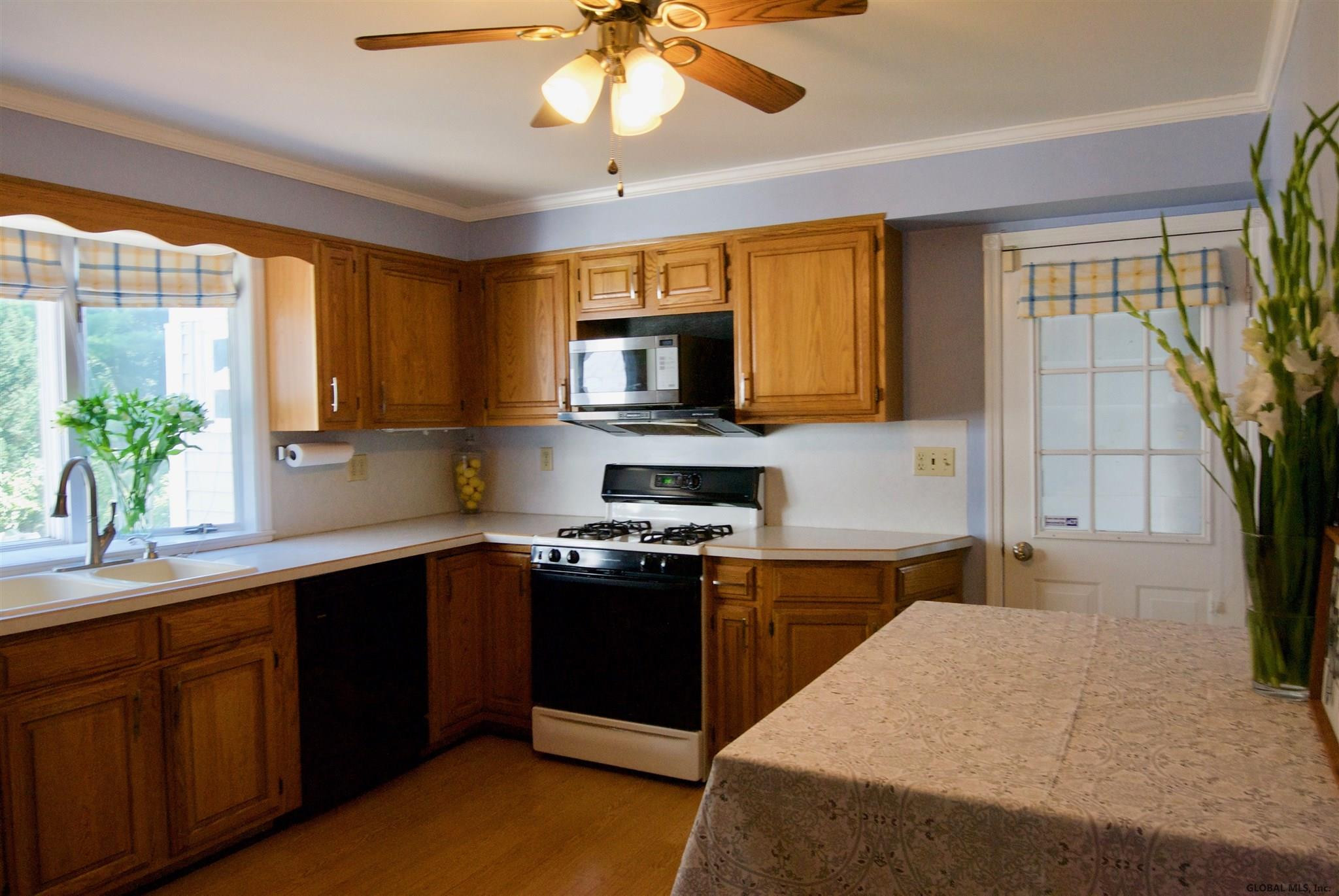 39 Rapple Drive Colonie, NY 12205 - Photo 5 of 21 Photo 5