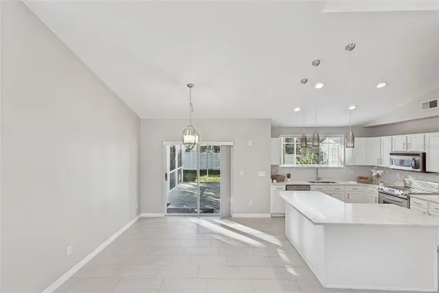 $425,000 | 10948 Dearden Circle, Orlando, FL 32817