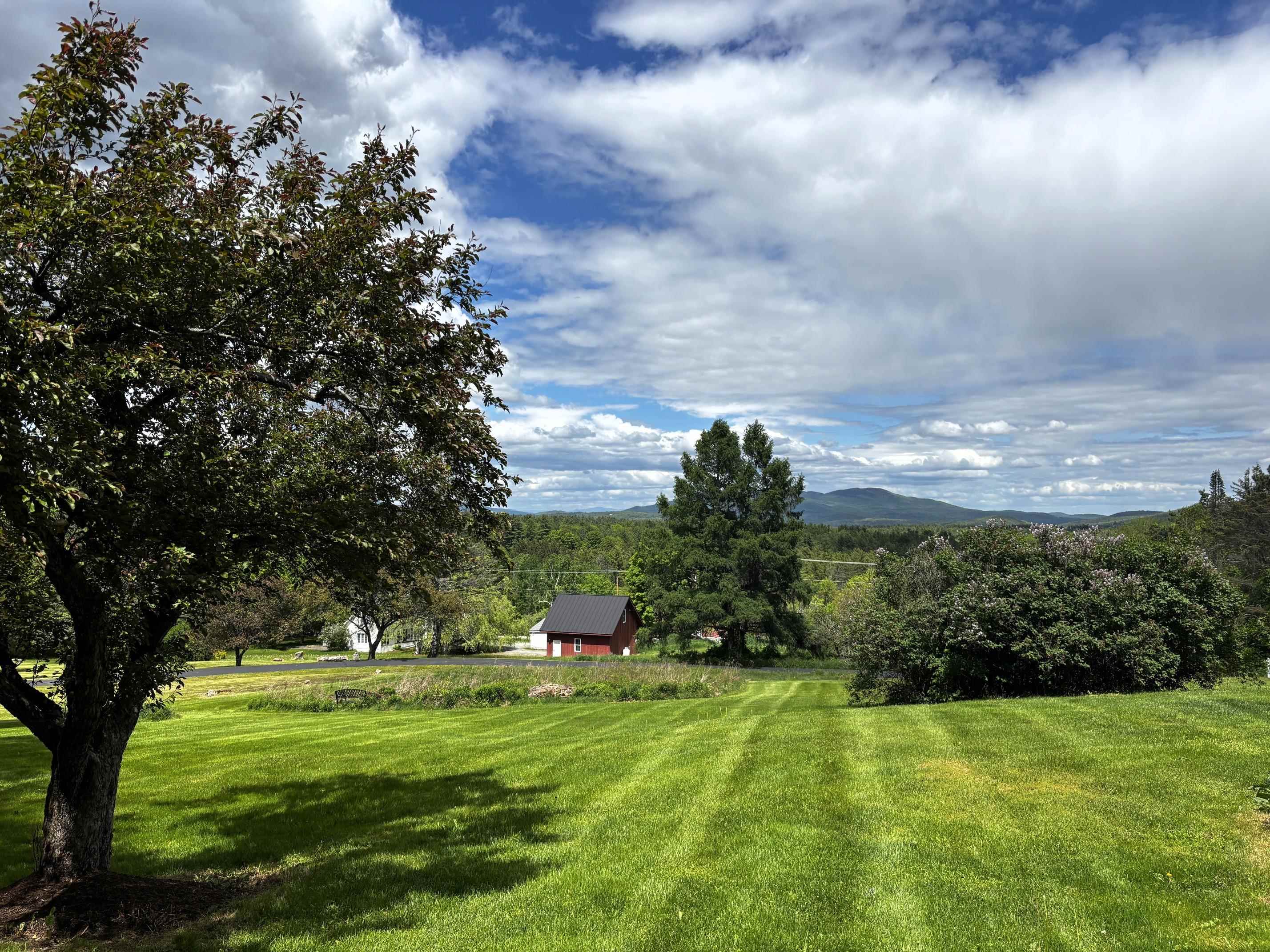 9 Tillinghast Road New London, NH 03257 - Photo 3 of 39 Gallery Image 3