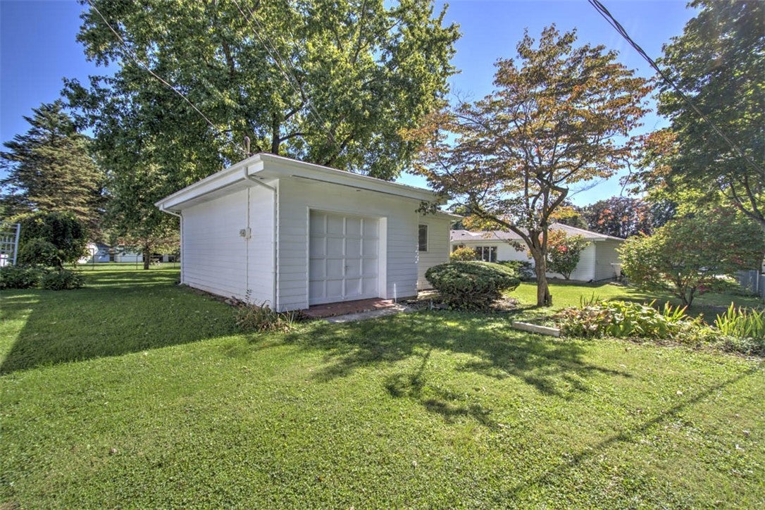 24 East South Court Drive Decatur, IL 62526 - Photo 32 of 38 Gallery Image 32