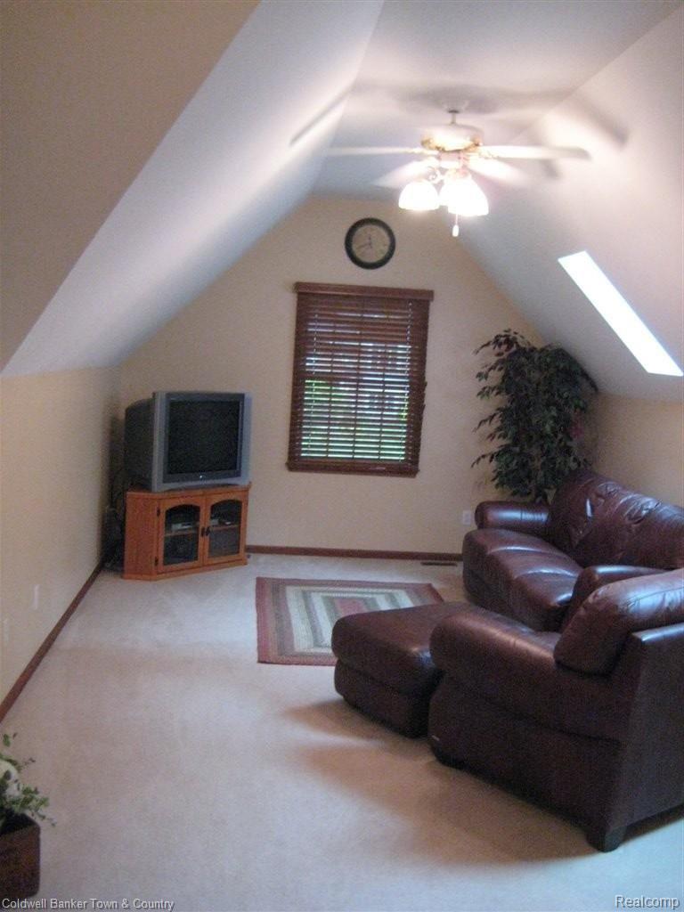 7562 Summit Ridge Brighton, MI 48116 - Photo 13 of 19 Bonus Room