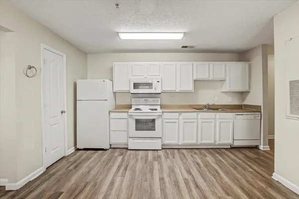 $115,000 | 3000 South Adams Street, Unit 711, Tallahassee, FL 32301
