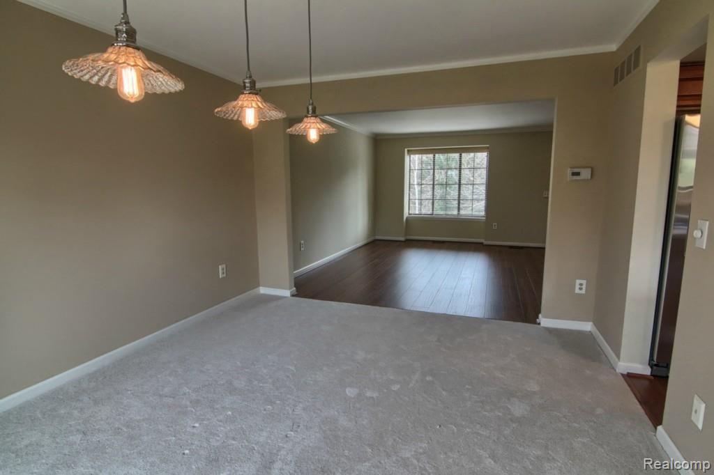 560 Longford Drive Rochester, MI 48309 - Photo 11 of 30 Dining Room 2nd View.jpg