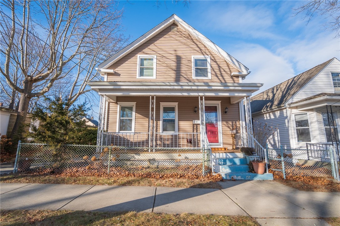 113 Union Street Bristol, RI 02809 - Photo 1 of 35