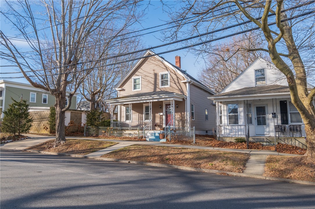 113 Union Street Bristol, RI 02809 - Photo 4 of 35